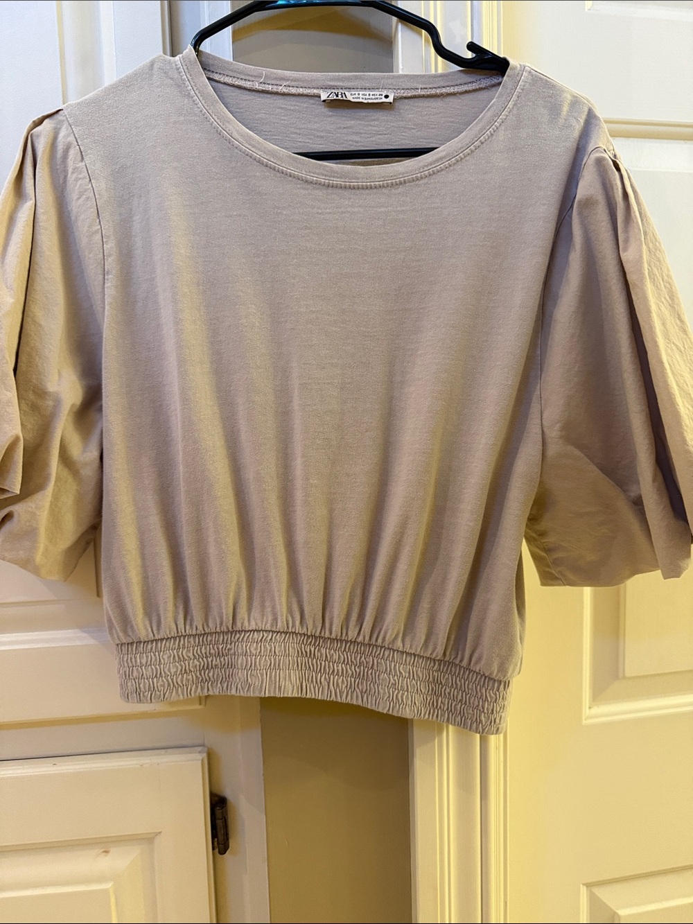 Zara Taupe Puff Sleeve Cropped Tee